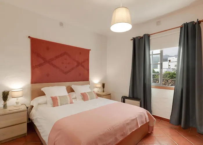 La Casa Amarilla